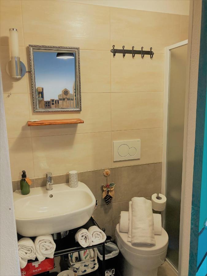 La Pomposa Del Teatro Hotell Modena Eksteriør bilde