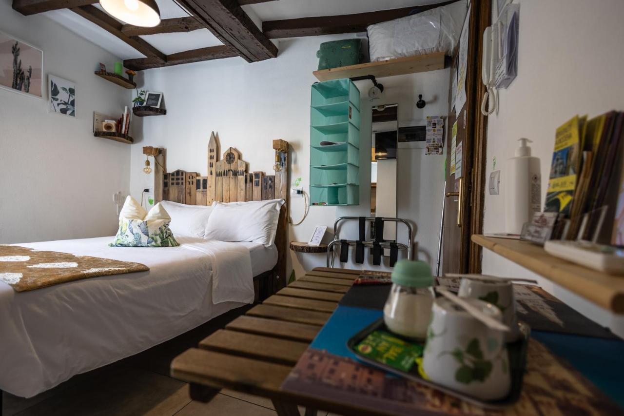 La Pomposa Del Teatro Hotell Modena Eksteriør bilde